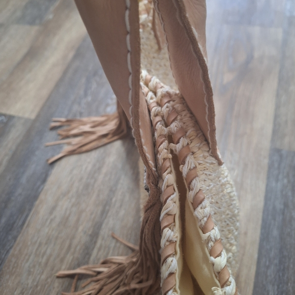 Cocobelle Isabella Natural Raffia & Leather Fringe with Beaded Details Tote Bag - Picture 5 of 12